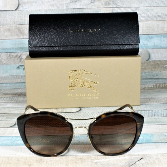 Burberry Sunglasses - Picture 2 of 3